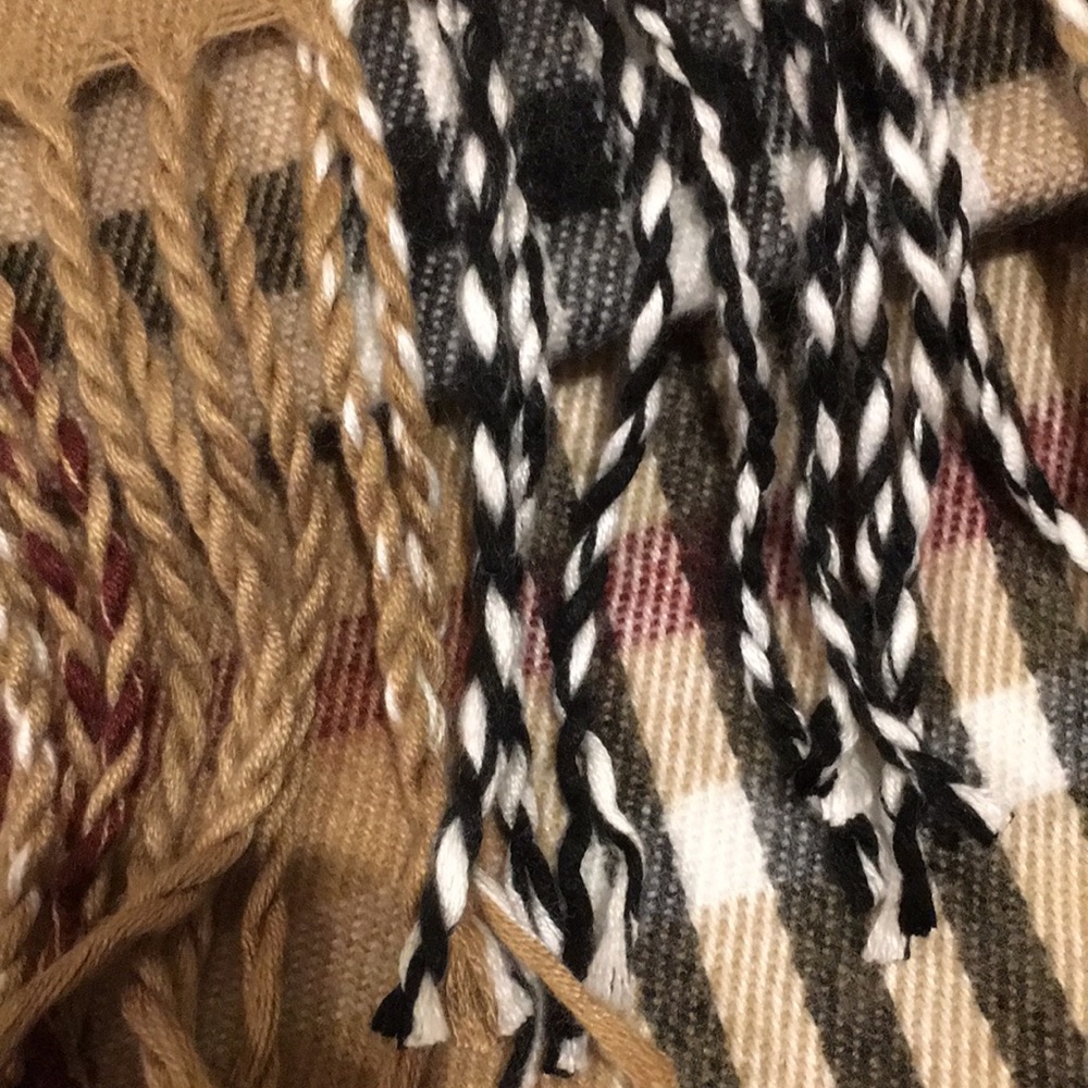 Pierre Cardin Acrylic Woven Scarf NWOT Tan Black White Red Plaid. 12.50” X 80” - Picture 7 of 9